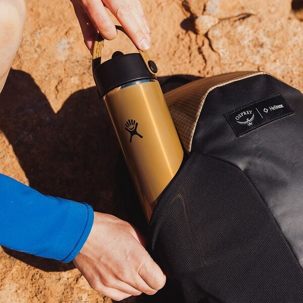 Hydro Flask&reg; Campcore 24 oz (710 ml) Lightweight Wide Flex Straw Cap