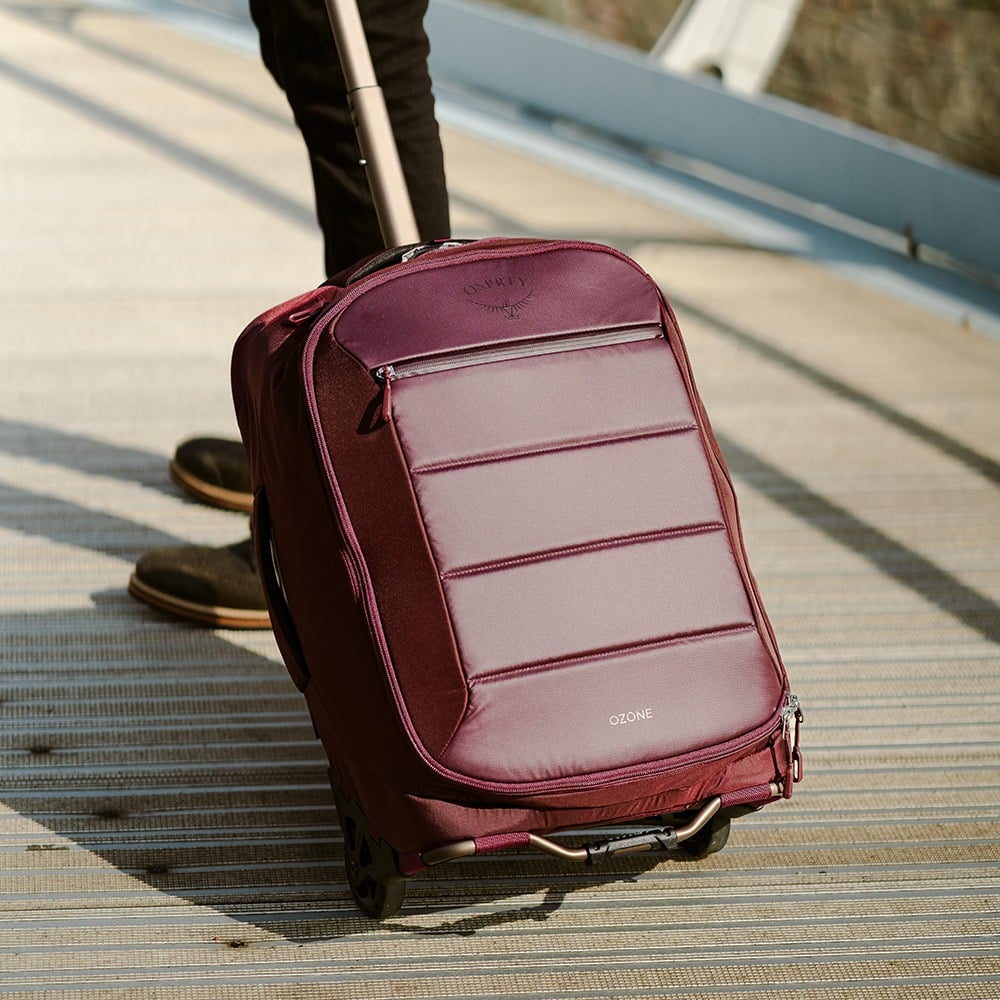 Ozone 2-Wheel Carry On spécifications onglet image un