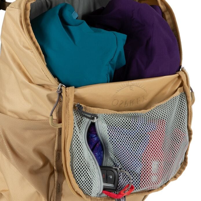 Skimmer 16 - Women's Everyday Hiking Hydration Pack Skimmer 16 - Women's Everyday Hiking Hydration Pack