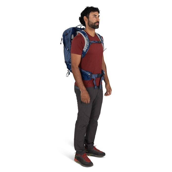 carry trecking poles on osprey stratos 24 backpack Osprey Stratos 24 – Men's Day Hiking Pack with Ventilation