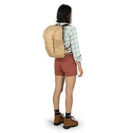 Skimmer 16 - Women's Everyday Hiking Hydration Pack Skimmer 16 - Women's Everyday Hiking Hydration Pack