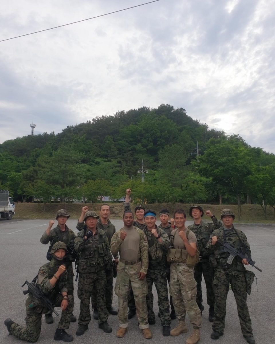 A group of military members standing together